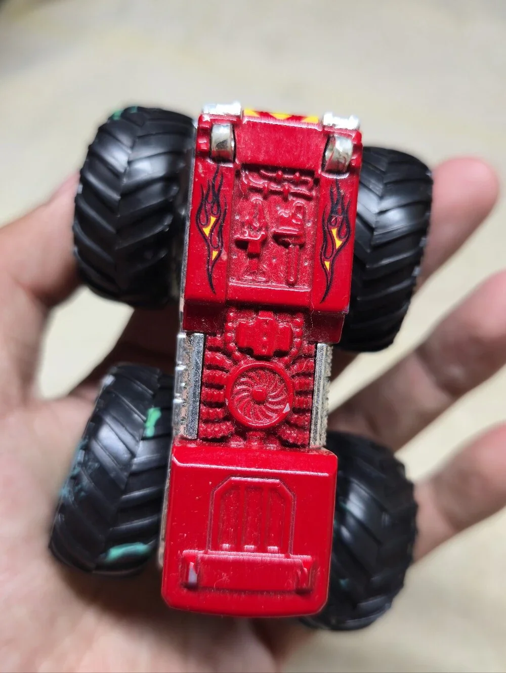 Hot Wheels FIRE ENGINE 19 Monster Jam Trucks 1/64 RED